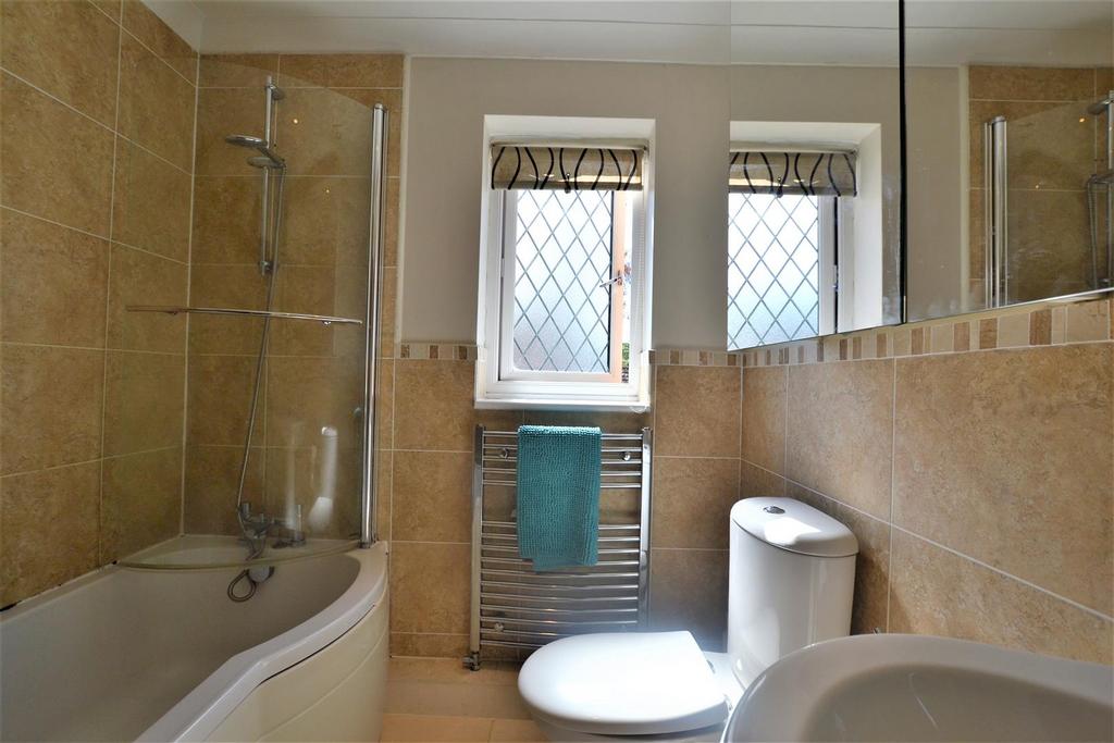 Family bathroom.jpg