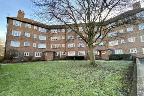 60 The Willoughbys, London, SW14 8DF
