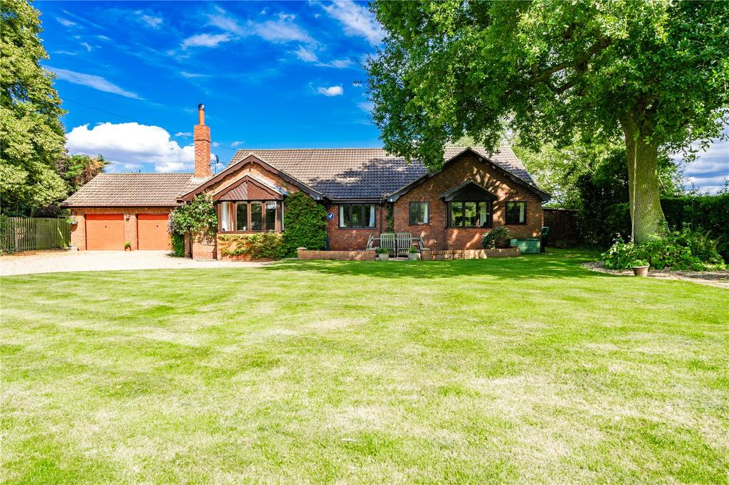 Waltham Road, Brigsley, Grimsby, DN37 4 bed bungalow for sale £510,000