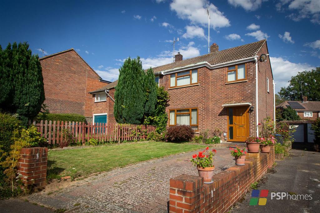 Rumbolds Lane, Haywards Heath 3 bed semidetached house £420,000