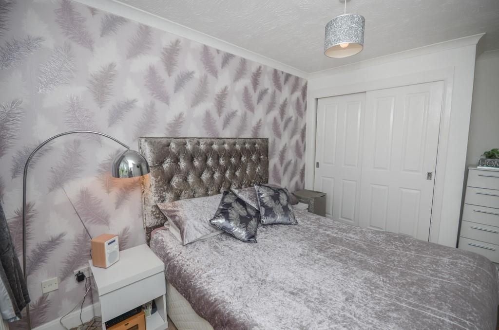 Bedroom 1 pic 2.jpg