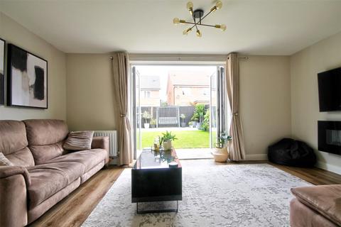 4 bedroom semi-detached house for sale, Wanstead Crescent, Chester Le Street, County Durham, DH3