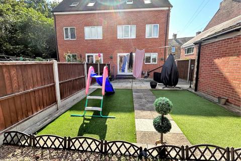 2b Marsh Street, Wombwell, Barnsley, S73 0AG