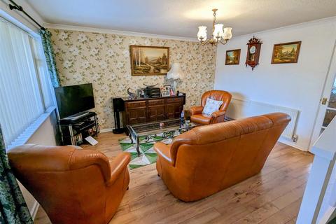 128 Beverley Avenue, Nuneaton, CV10 9JR