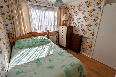 128 Beverley Avenue, Nuneaton, CV10 9JR