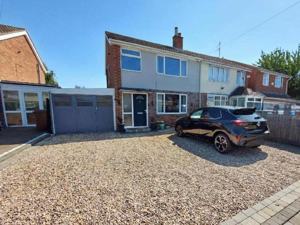 Streeton Way, Earls Barton, Northamptonshire NN6 3 bed semidetached