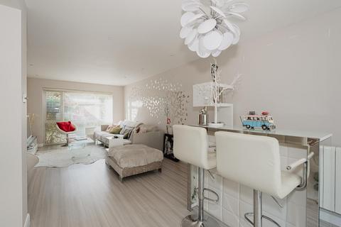 17 Cypress Way, Banstead, SM7 1NN