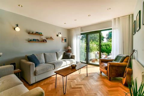 4 bedroom semi-detached house for sale - Poppleton Hall Gardens, Nether Poppleton