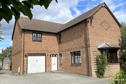 4 bedroom detached house for sale, Hammondstreet Road, West Cheshunt