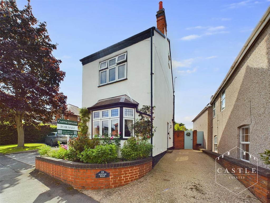 Station Road, Stoke Golding, Nuneaton 3 bed detached house for sale £