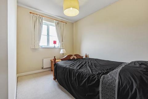 10 Arnhem Close, Gilstead, Bingley, BD16 3JX