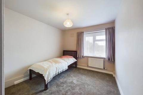 32a Salisbury Road, Pinner, HA5 2NN