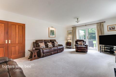 5 bedroom detached house for sale - Kings Meadow, Crewe