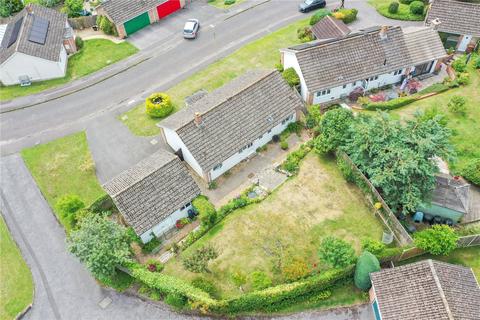 3 bedroom bungalow for sale - Hamble Drive, Tadley, Hampshire, RG26
