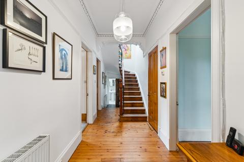 2 Carmunnock Road, Clarkston, Glasgow, G76 8SY