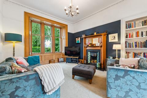 2 Carmunnock Road, Clarkston, Glasgow, G76 8SY