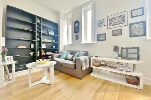 1 bedroom apartment to rent, Douglas Road, Hounslow, TW3