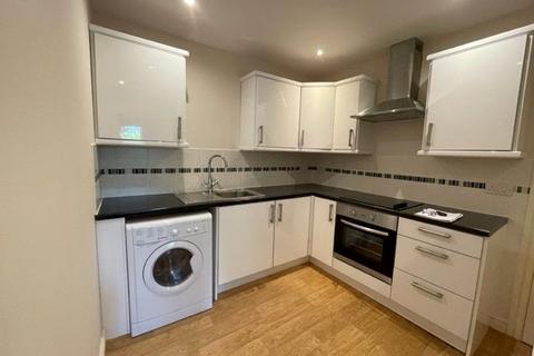 2 bedroom flat to rent, Wilton Road, Ilkley, West Yorkshire, LS29