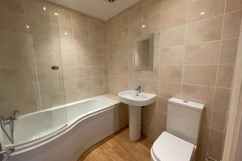 2 bedroom flat to rent, Wilton Road, Ilkley, West Yorkshire, LS29