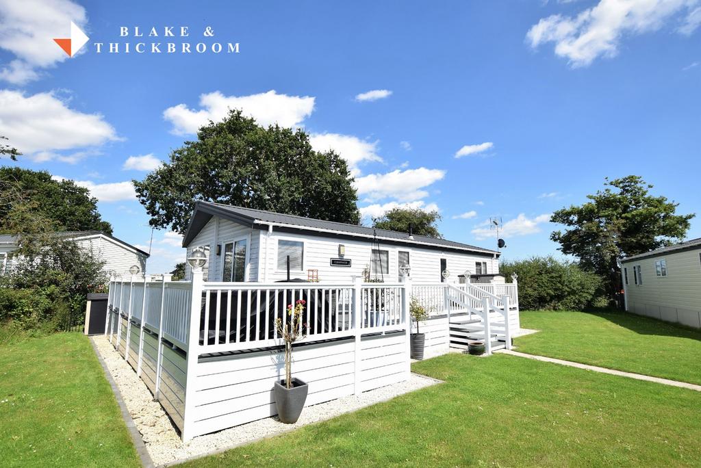 Clearwater The Firs 29 31 London Road Little Clacton 2 Bed Static Caravan For Sale £115 000