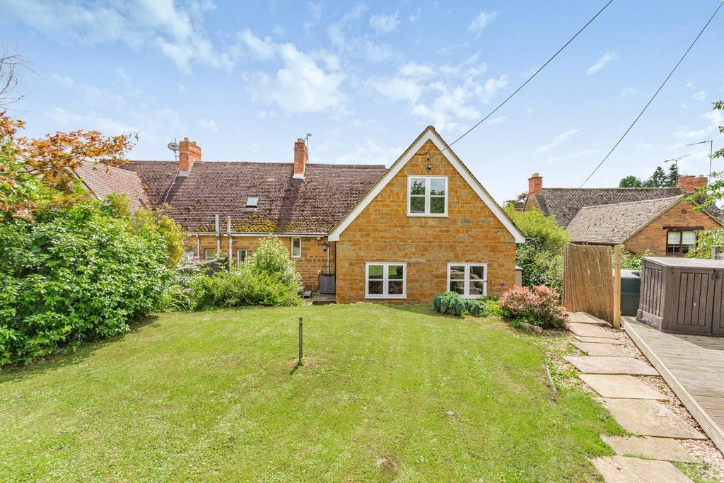 Main Street Hanwell Banbury... 4 bed semidetached house for sale £