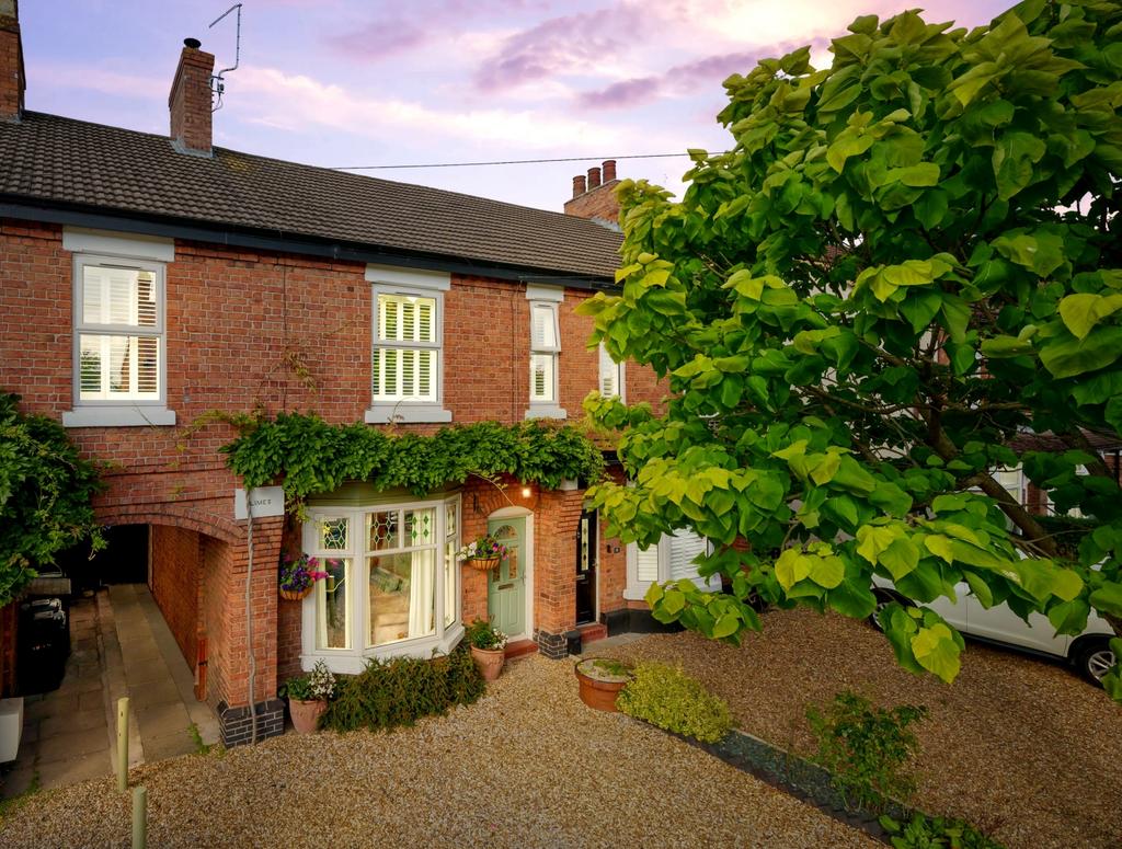 Coppice Road, Nantwich CW5 4 bed terraced house for sale £300,000