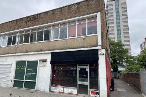 Shop to rent - Wellesley Road, Croydon CR0