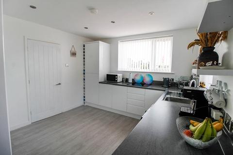 1 Cader Avenue, Kinmel Bay, Rhyl, LL18 5HU