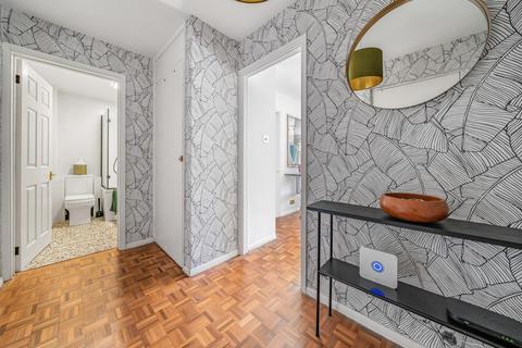 3 Woodstock Gardens, Beckenham, BR3 5BE