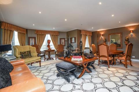 3 bedroom flat for sale - Templar Court,  St Johns Wood,  NW8