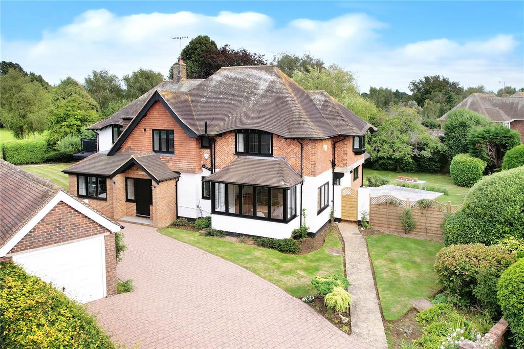 The Thatchway, Angmering, West Sussex 4 bed detached house for sale £