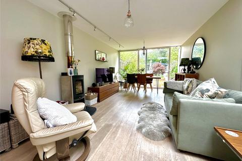 42 Ambleside Road, Lymington, SO41 3QS
