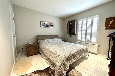 42 Ambleside Road, Lymington, SO41 3QS