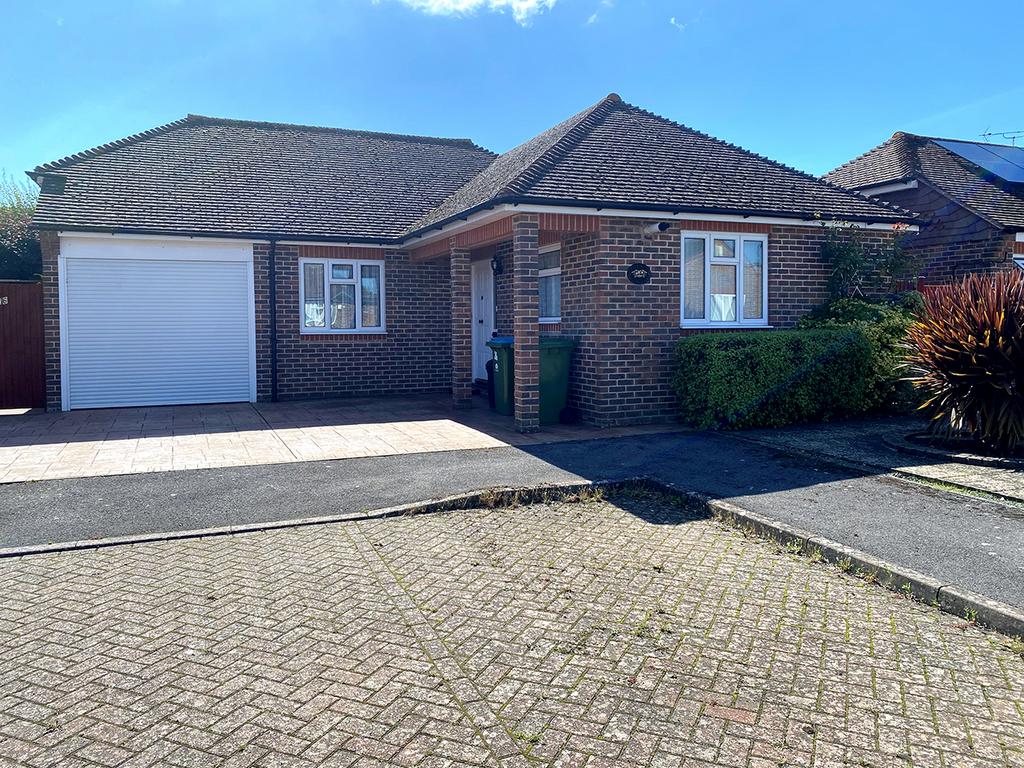 Pilgrims Way, Nyetimber, Bognor Regis, West Sussex PO21 3 bed detached bungalow for sale £415,000