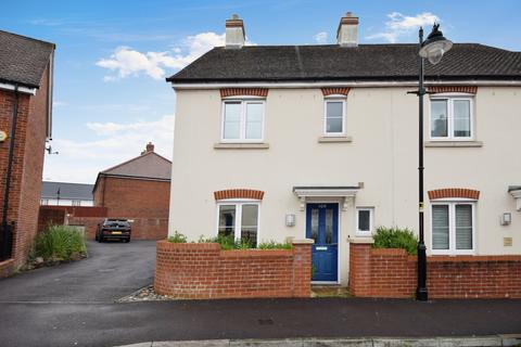 3 bedroom end of terrace house for sale, Haragon Drive, Amesbury, SP4 7FT.
