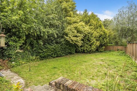 26 Parkgate, London, SE3 9XF