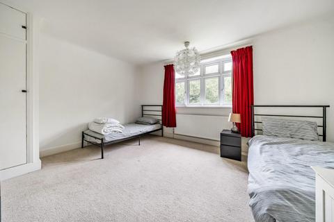 26 Parkgate, London, SE3 9XF