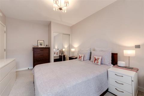 2 bedroom flat for sale, Sherrington Court, 97 Rathbone Street, London