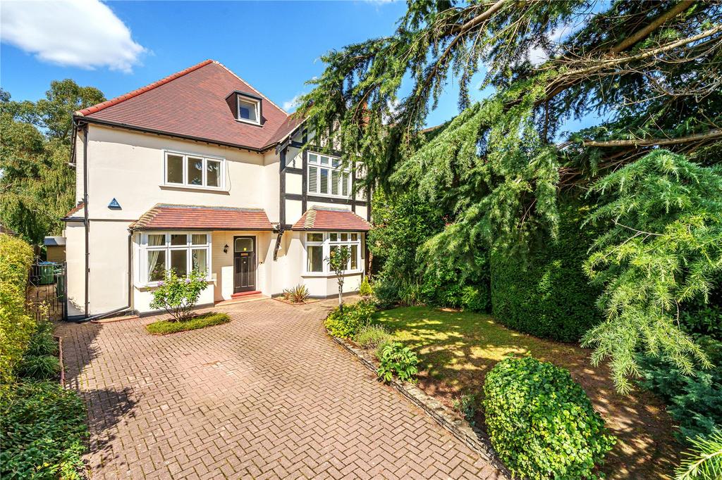 Station Road, Thames Ditton, KT7 6 bed detached house for sale £1,500,000