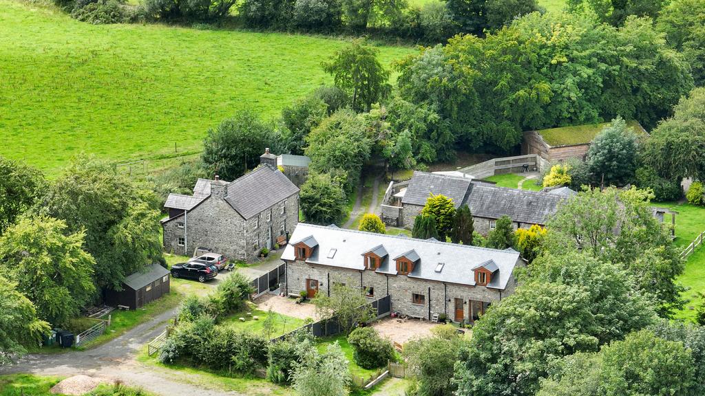 Gorsdalfa, Cross Inn, Llanon, Ceredigion 8 bed detached house for sale