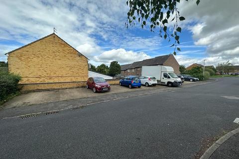 Parking to rent, Fidler Place, Bushey WD23