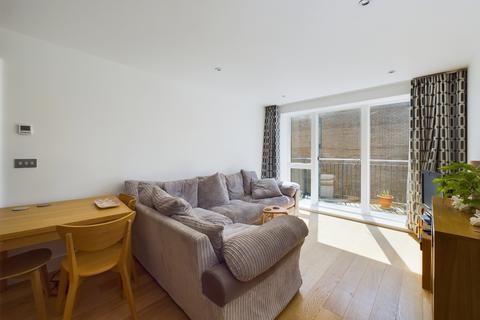 1 bedroom flat to rent, Darwin House, Kingsley Walk, Cambridge