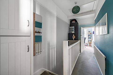 241 Ravenscroft Road, Beckenham, BR3 4TE