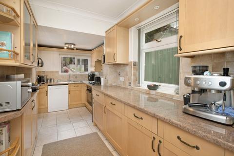 121 Exeter Road, Dawlish, EX7 0AN