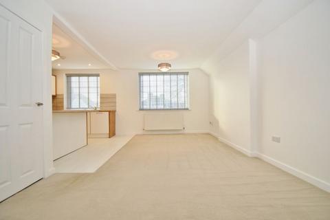 3 bedroom duplex to rent, Cannon Lane, Pinner