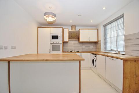 3 bedroom duplex to rent, Cannon Lane, Pinner