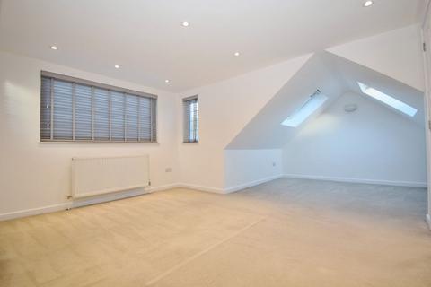 3 bedroom duplex to rent, Cannon Lane, Pinner