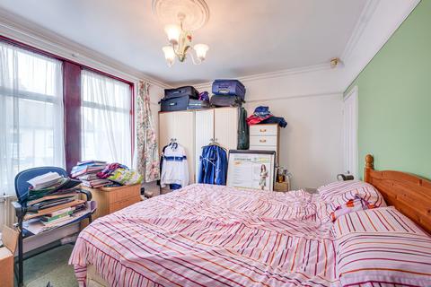 11 Seaview Road, Shoeburyness, Southend-on-sea, SS3 9DX