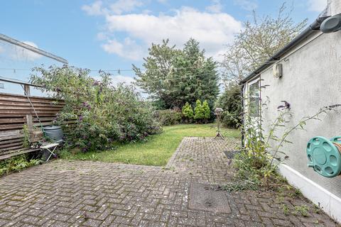 11 Seaview Road, Shoeburyness, Southend-on-sea, SS3 9DX