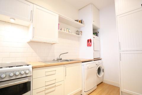 2 bedroom flat to rent, Marchmont Crescent, Marchmont, Edinburgh, EH9